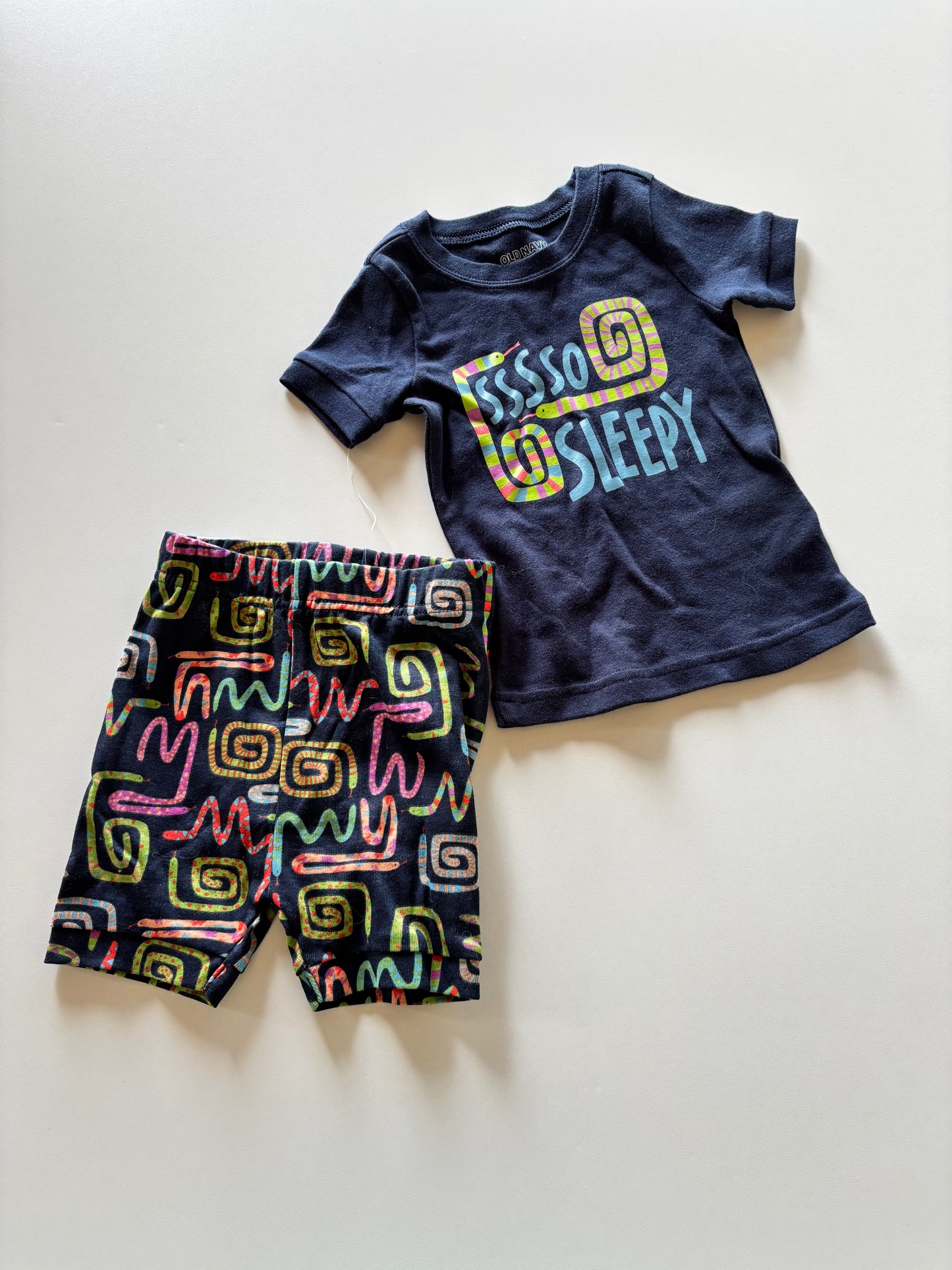 BNWT 2pc Snake Pajamas