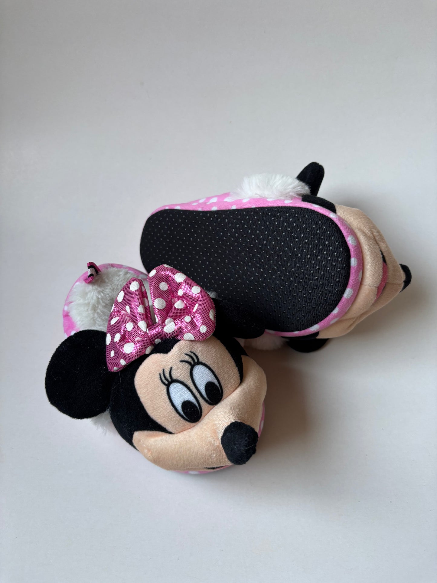 NWOT Minnie Slippers