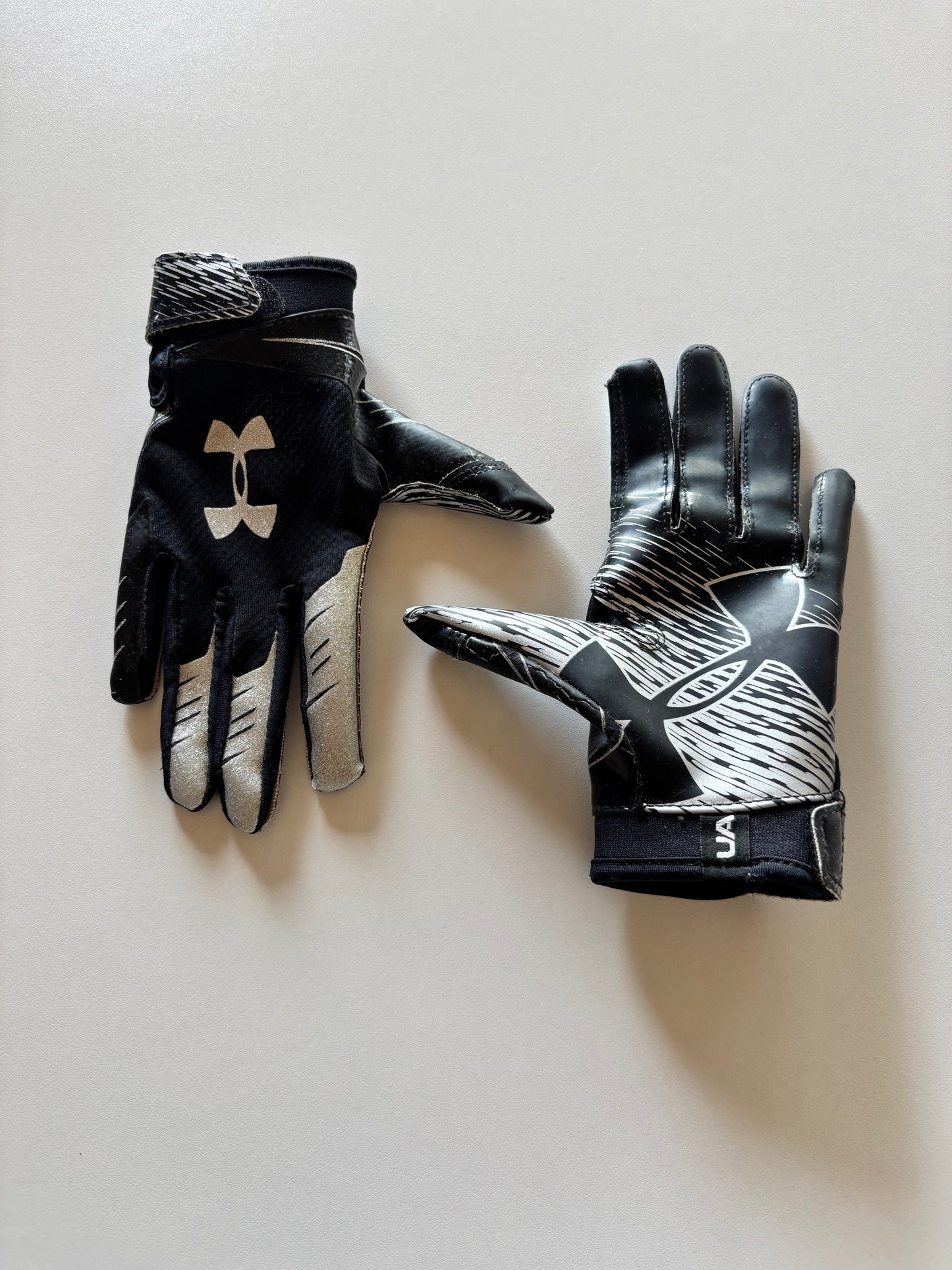 UA Gloves