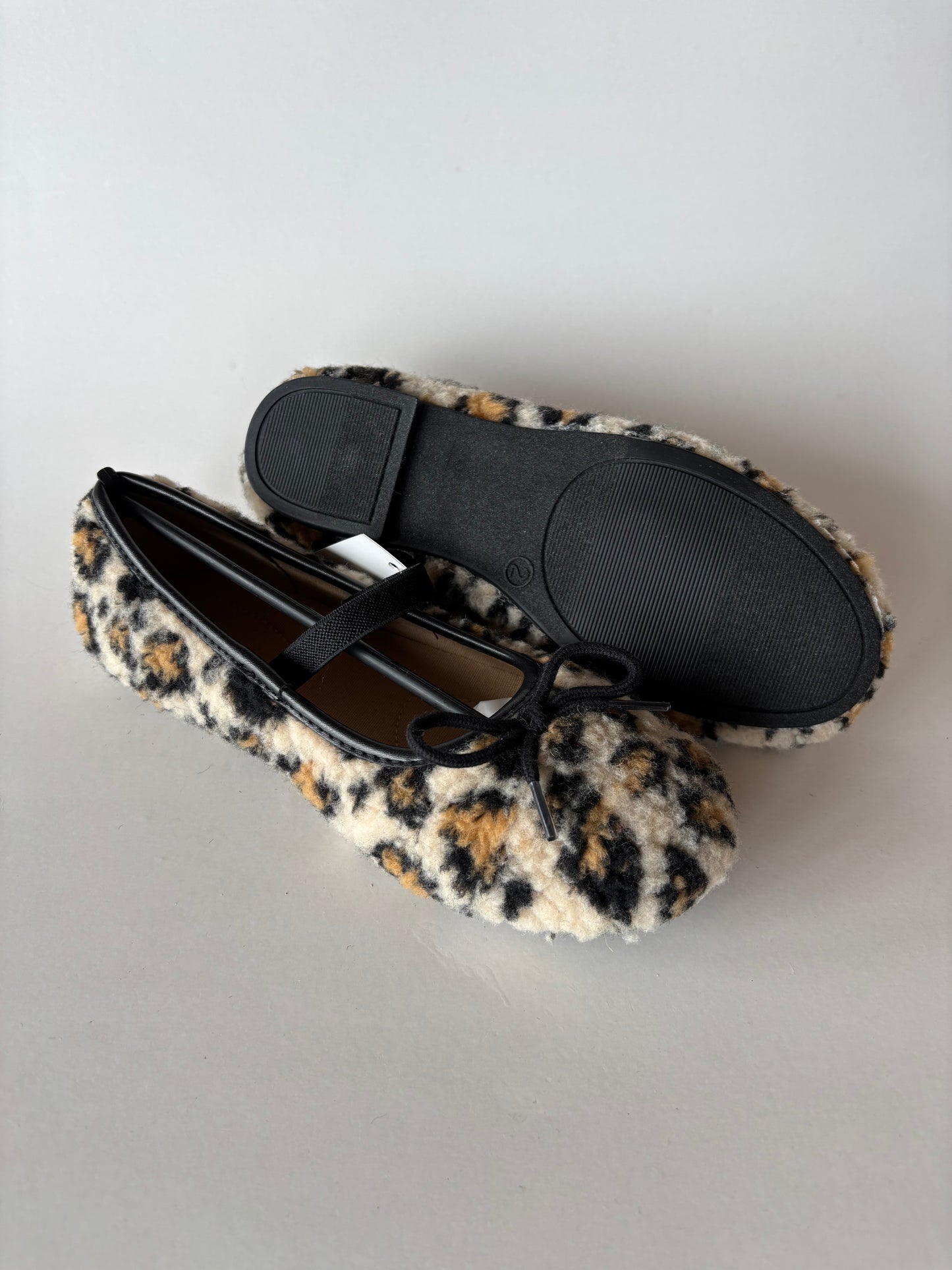 BNWT Leopard Sherpa Ballet Flats