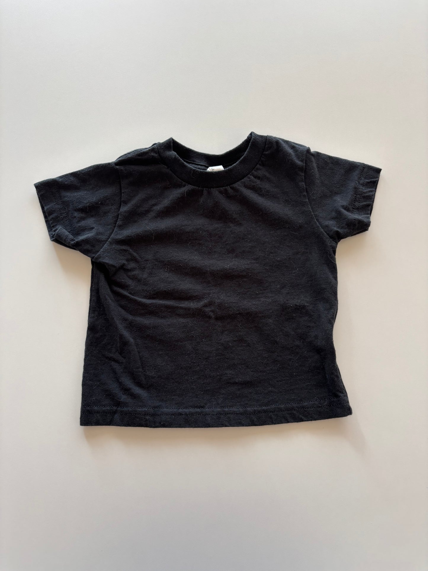 Black Tee