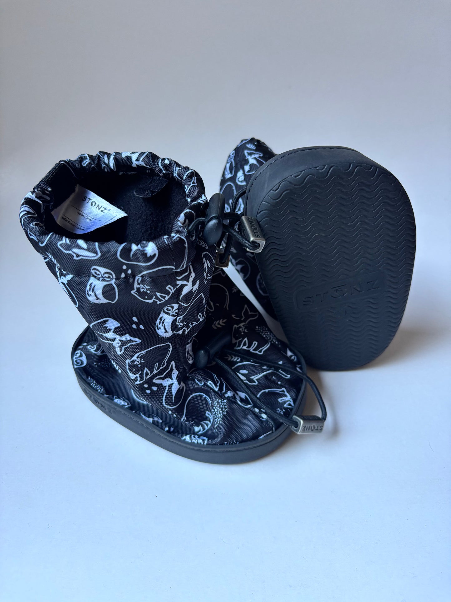 Black & White Critter Stonz Boots