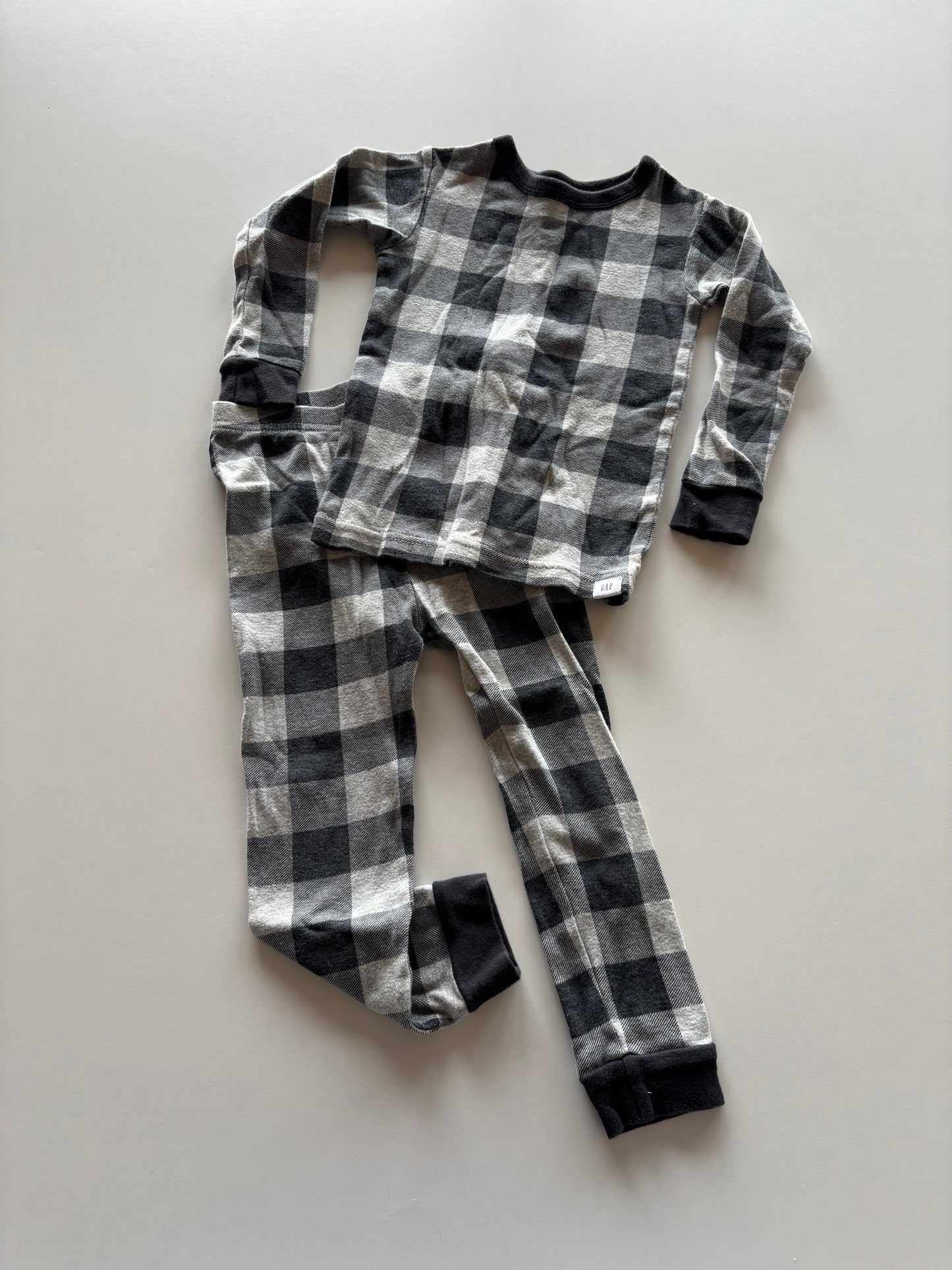 2pc Black & Grey Plaid Pajamas