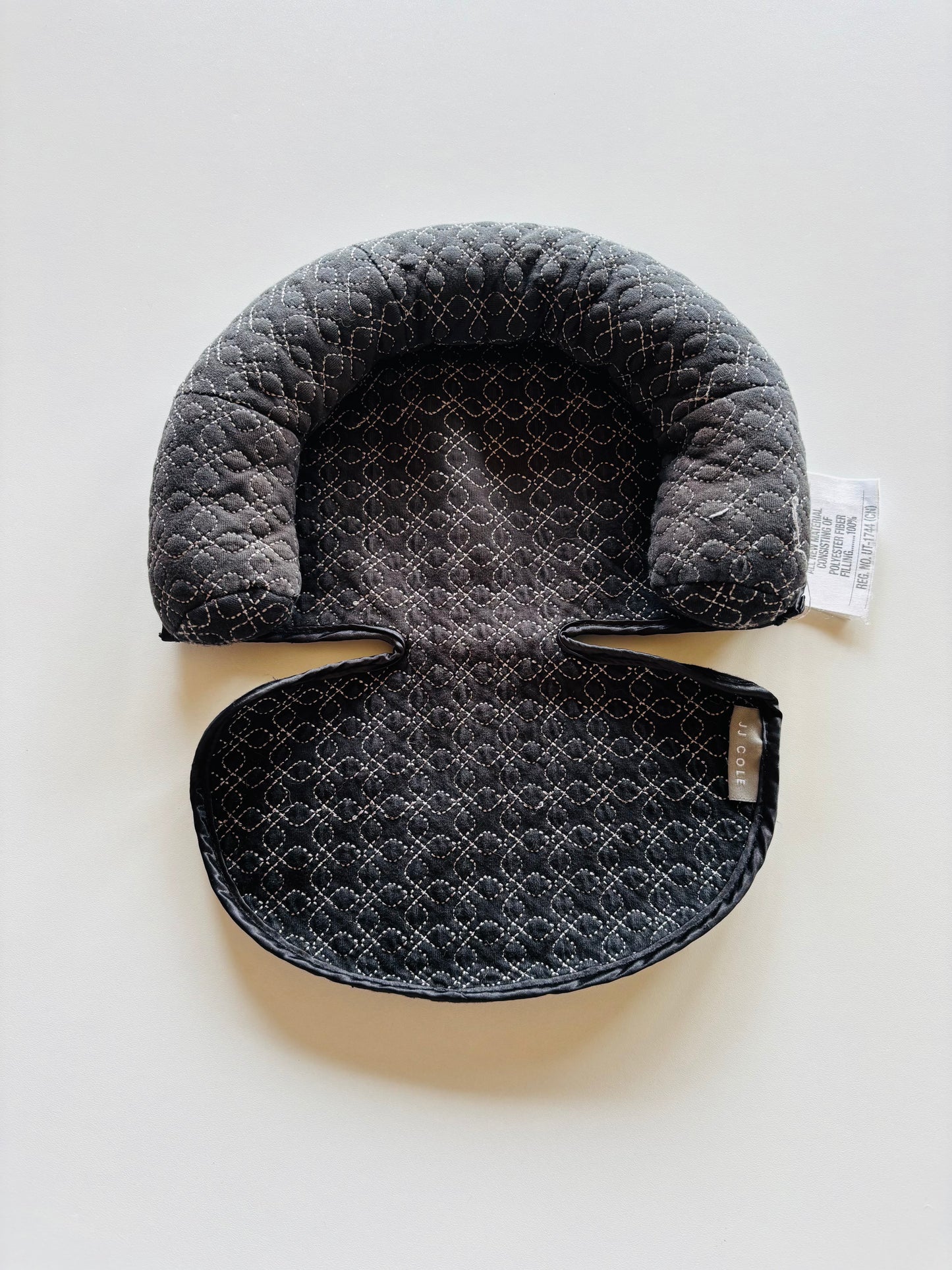 Charcoal Patterned Head Support