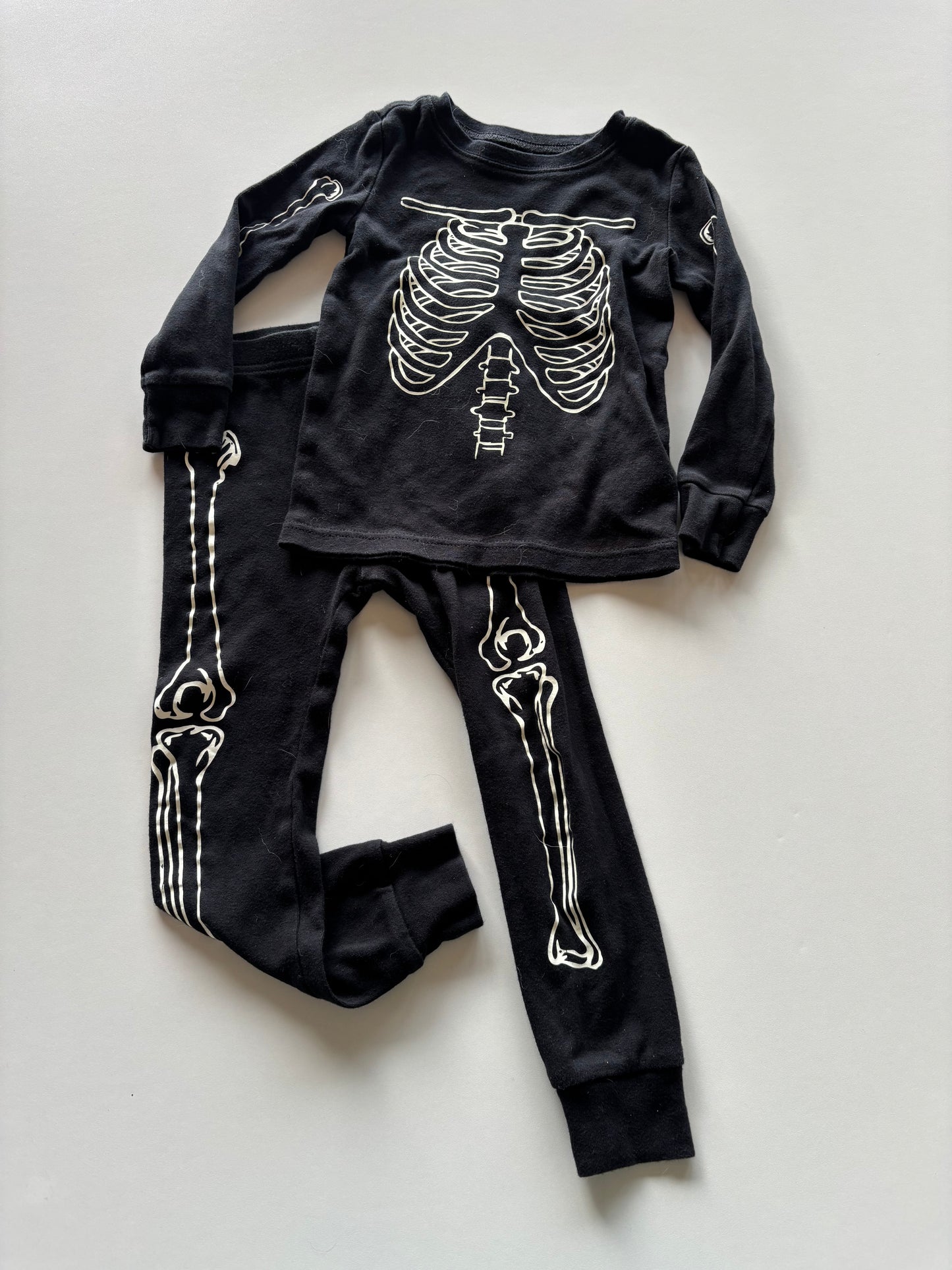 2pc Glow in the Dark Skeleton Pajamas