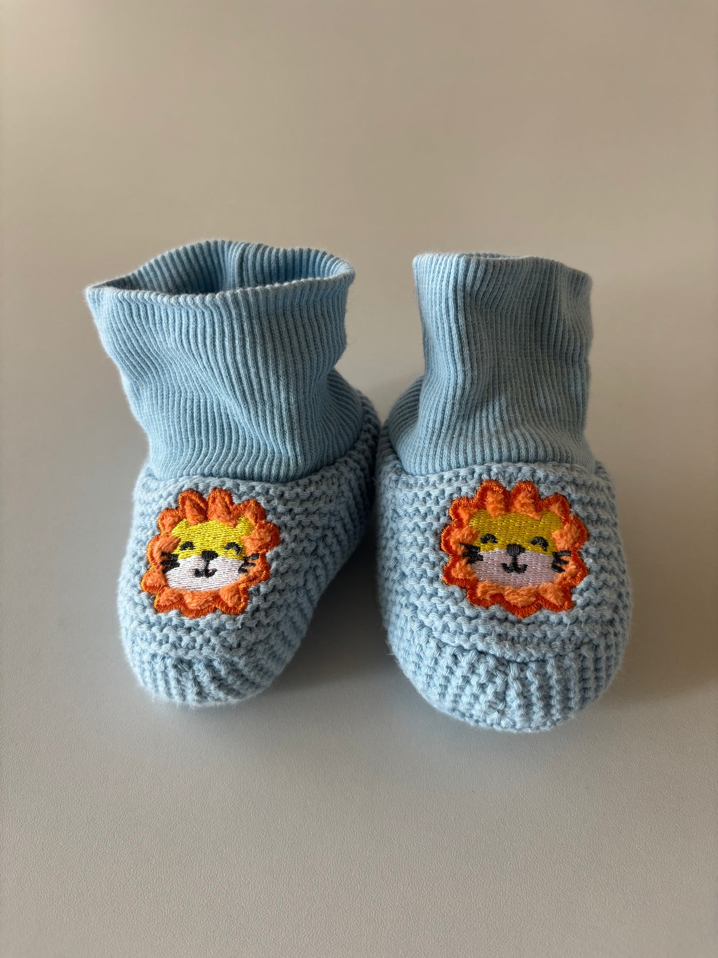 Knit Lion Booties
