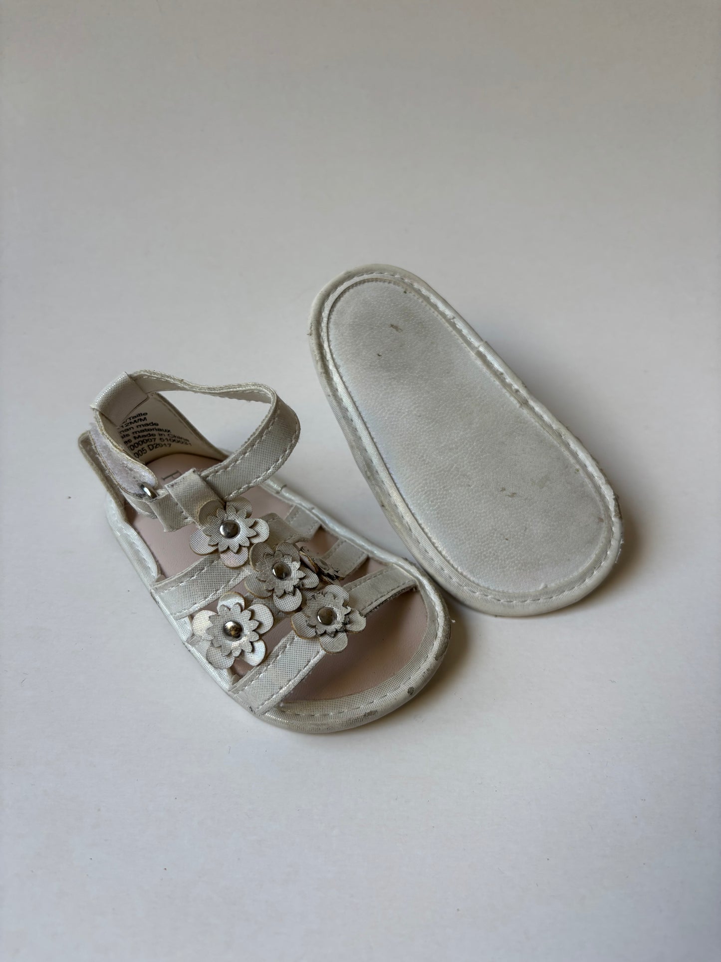 White Flower Sandals