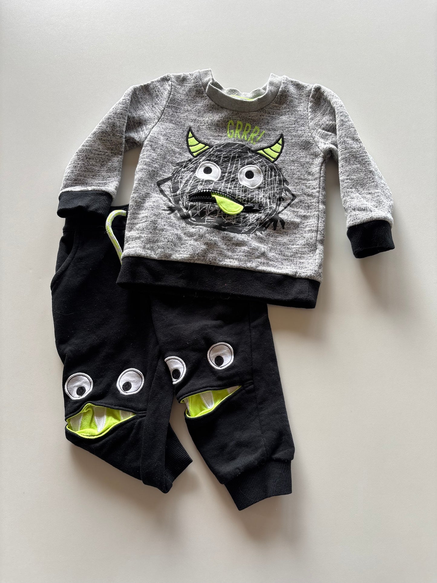 2pc Black & Grey Monster Set