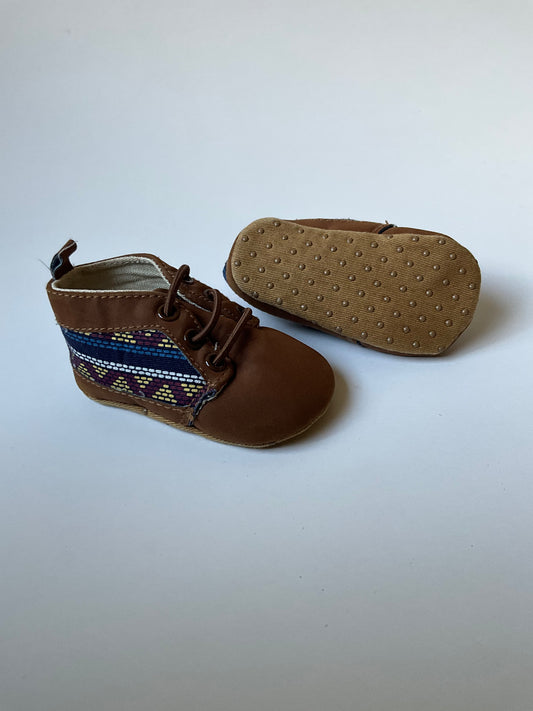 Brown & "Embroidered" Pattern Crib Shoes