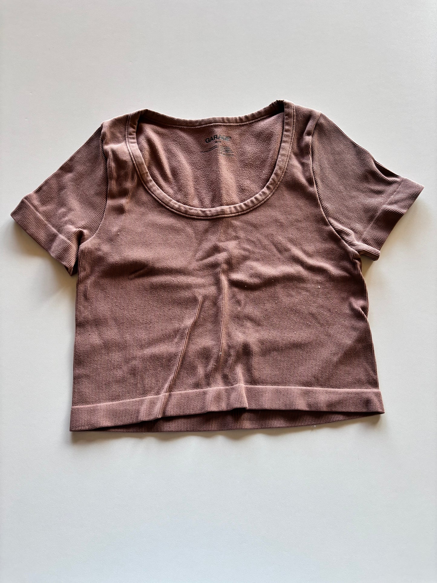 Mauve Ribbed Cropped Tee