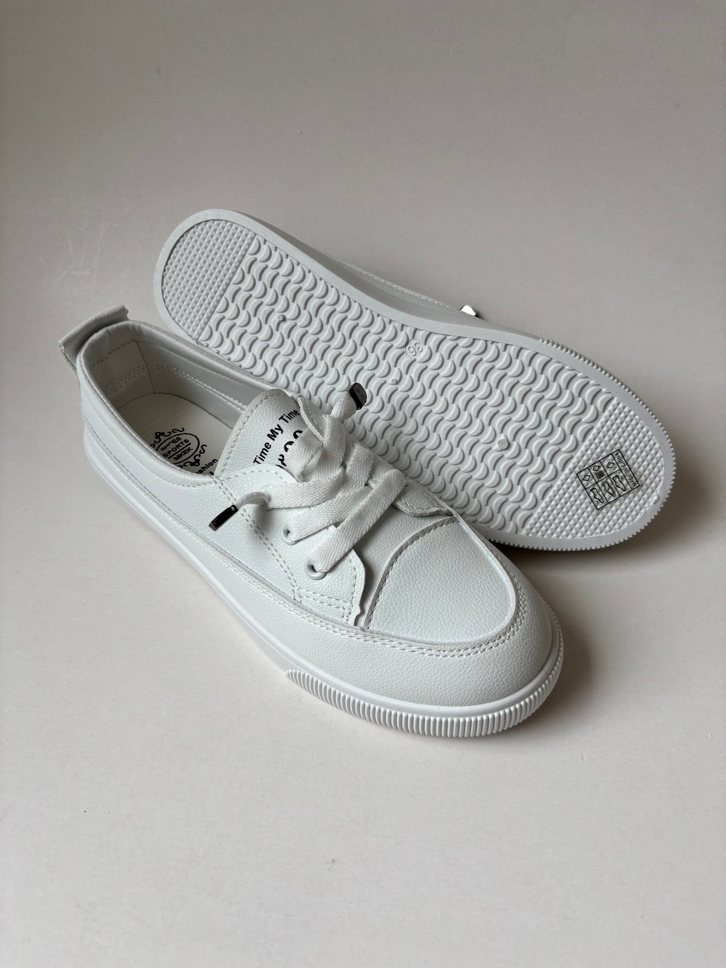NWOT White Shoes