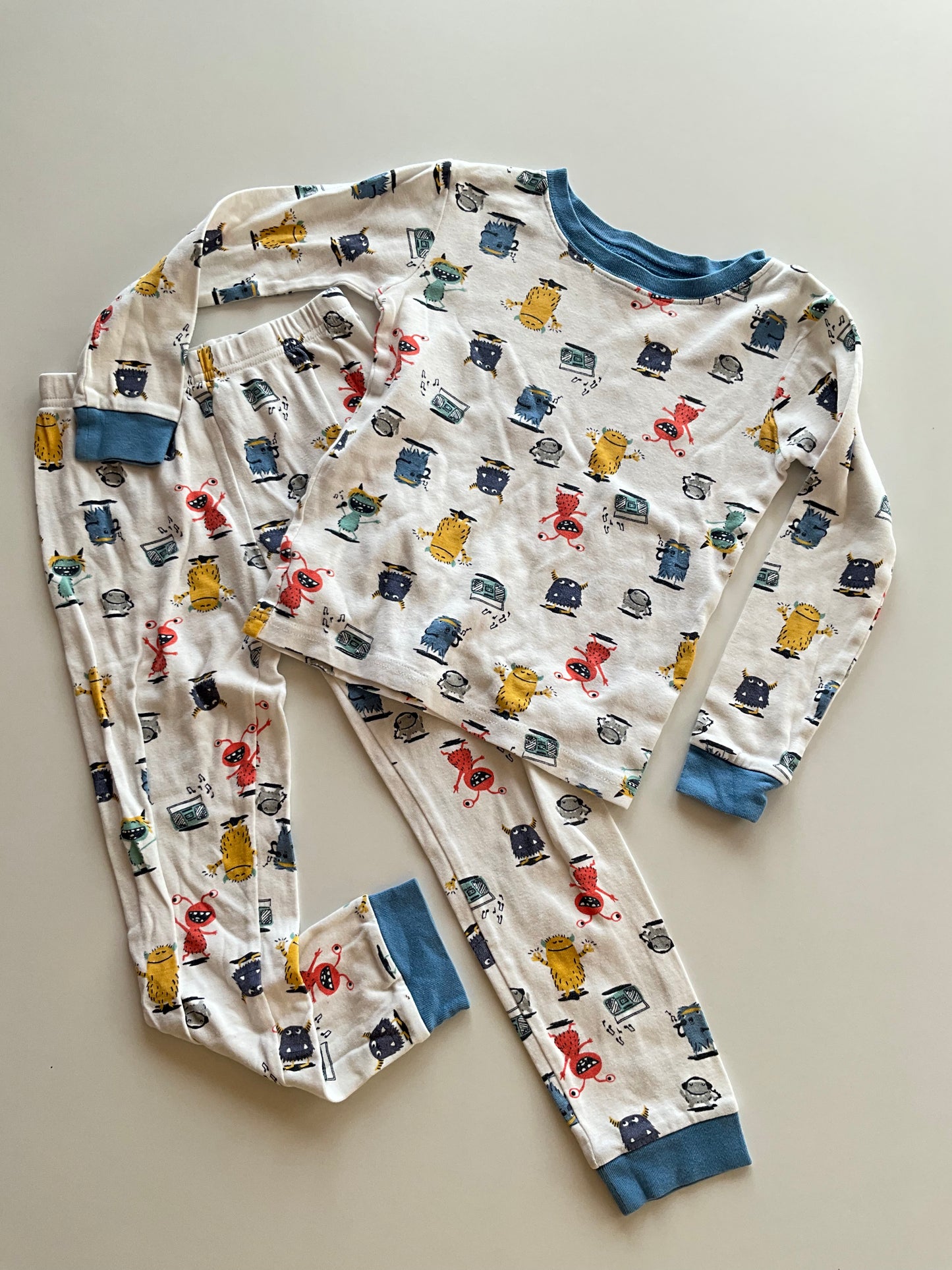 2pc White Monster Pajamas