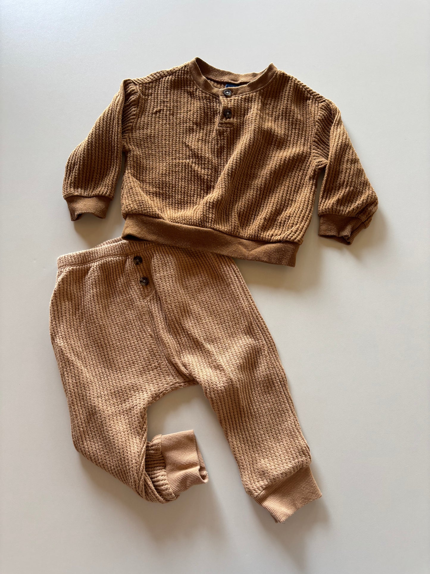 2pc 2 Tone Brown Waffle Set