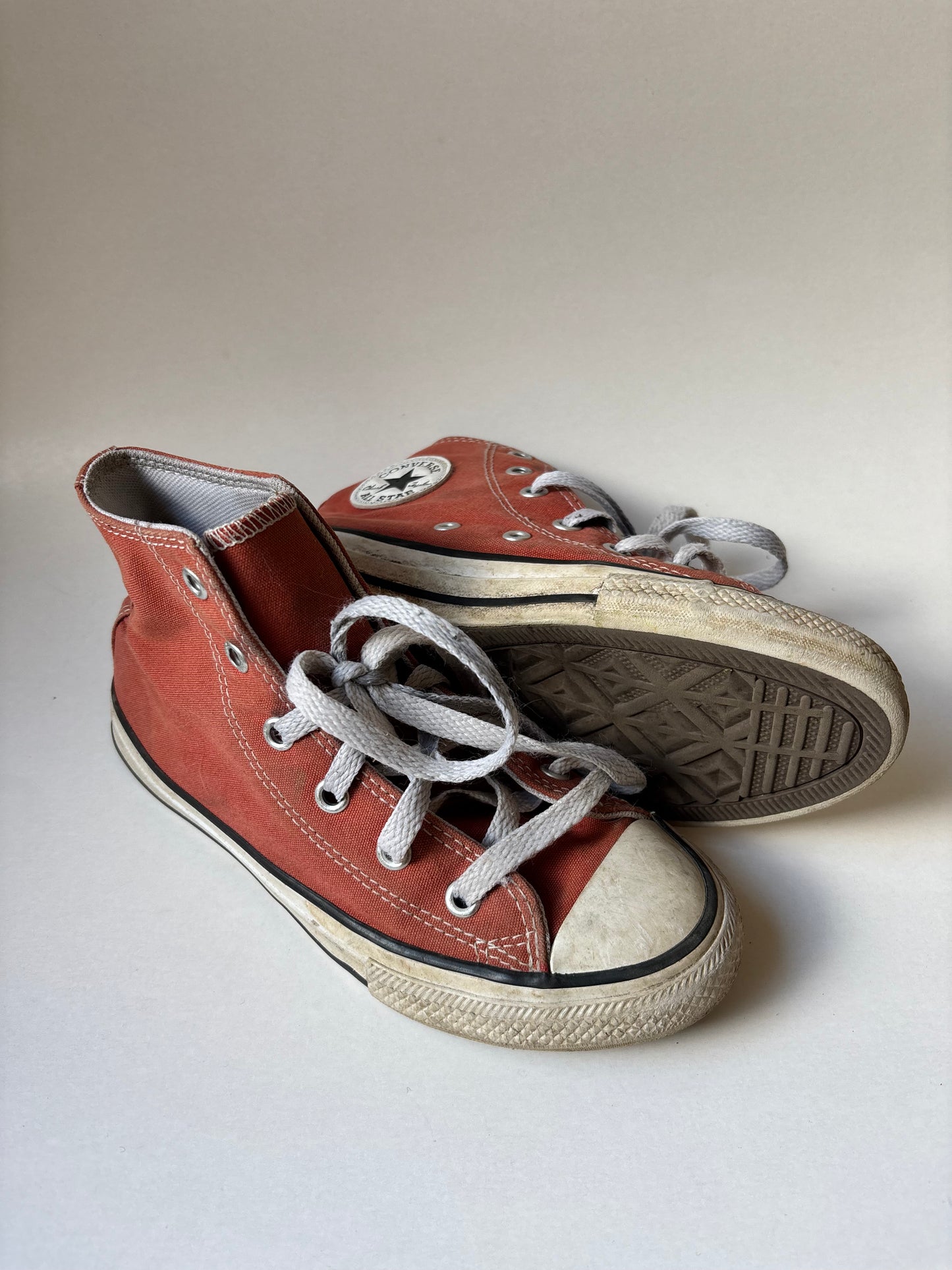 Salmon High Top Converse