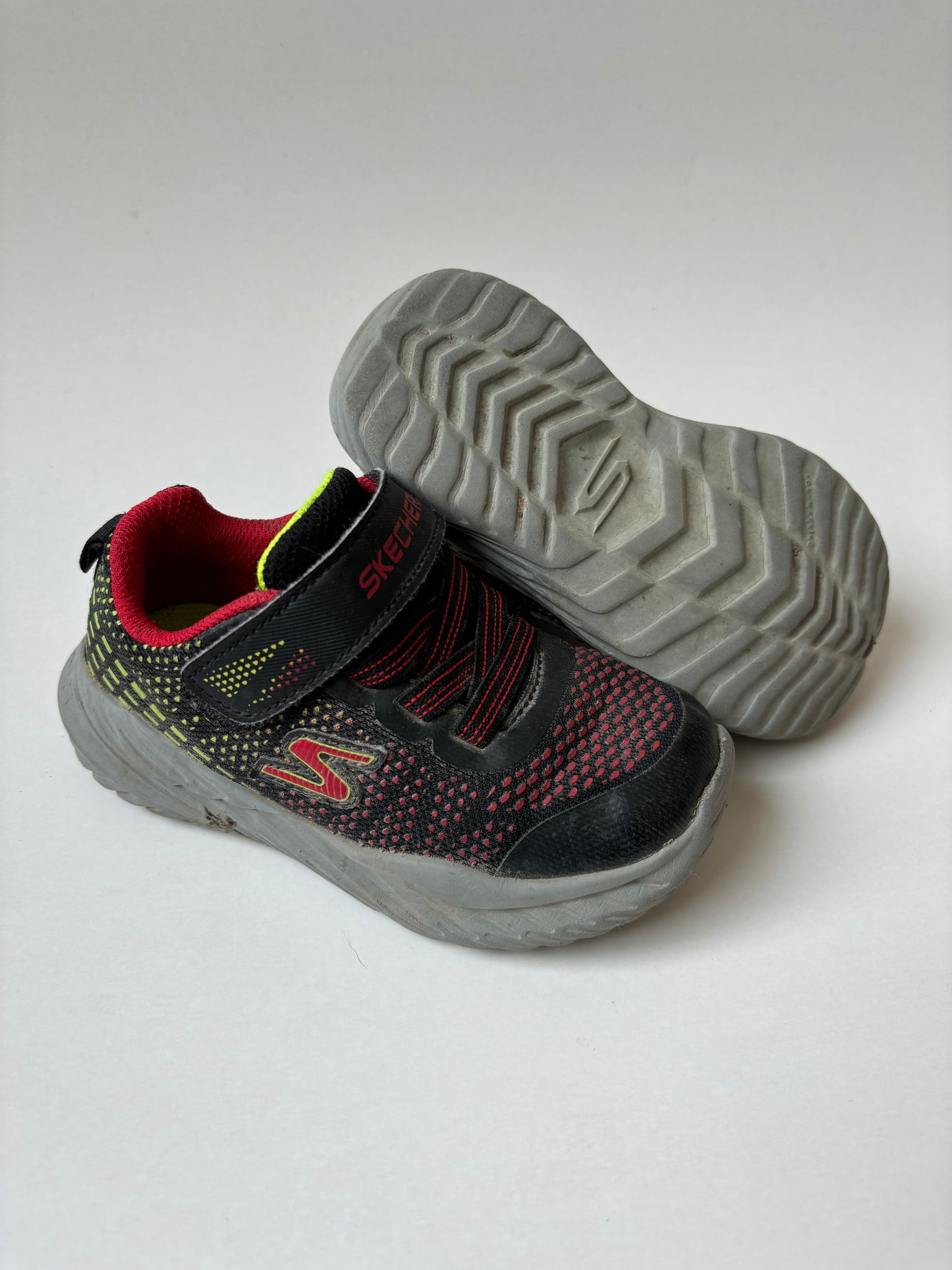 Black & Red Runners