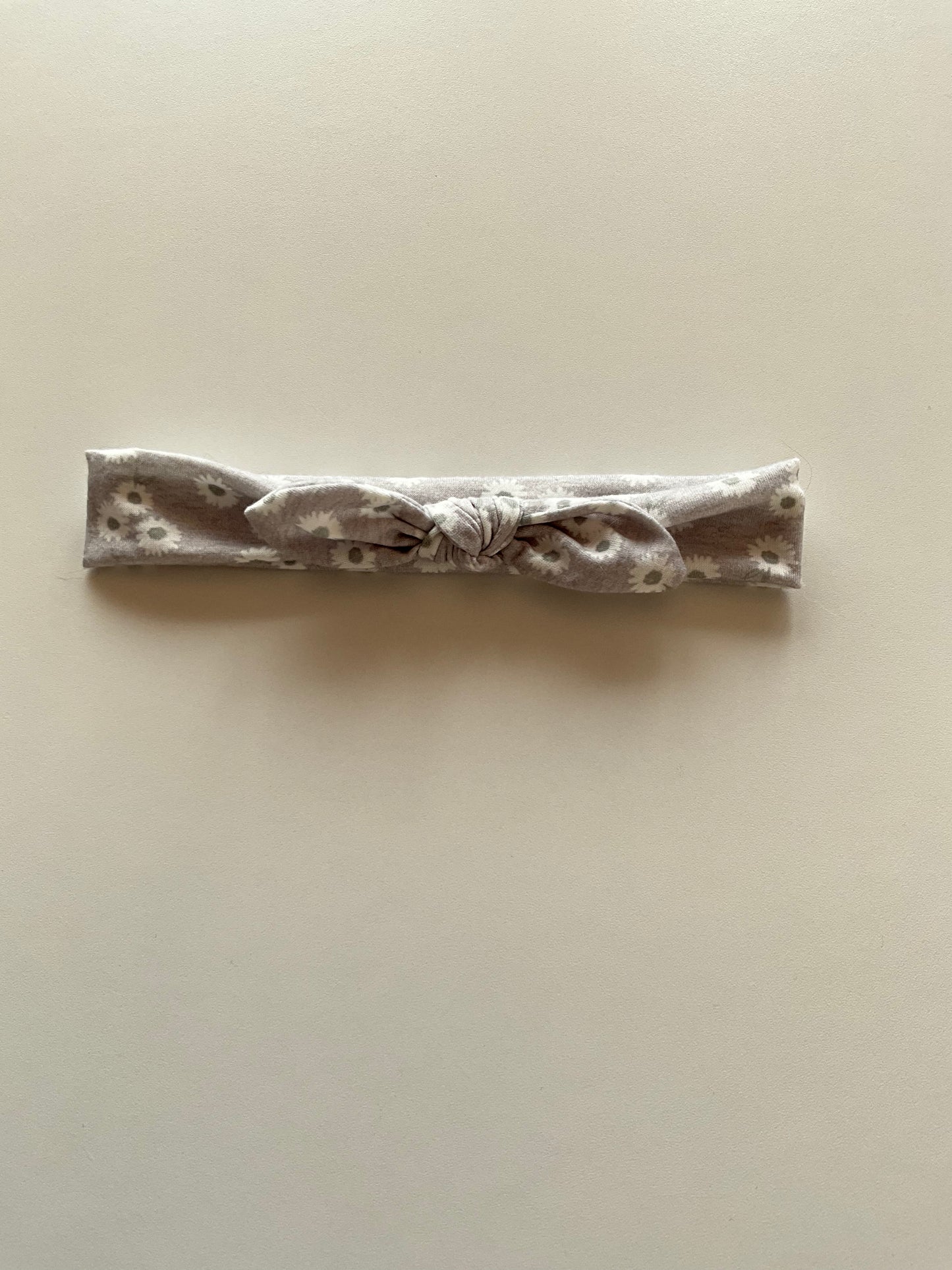 Narrow Grey Daisy Headband