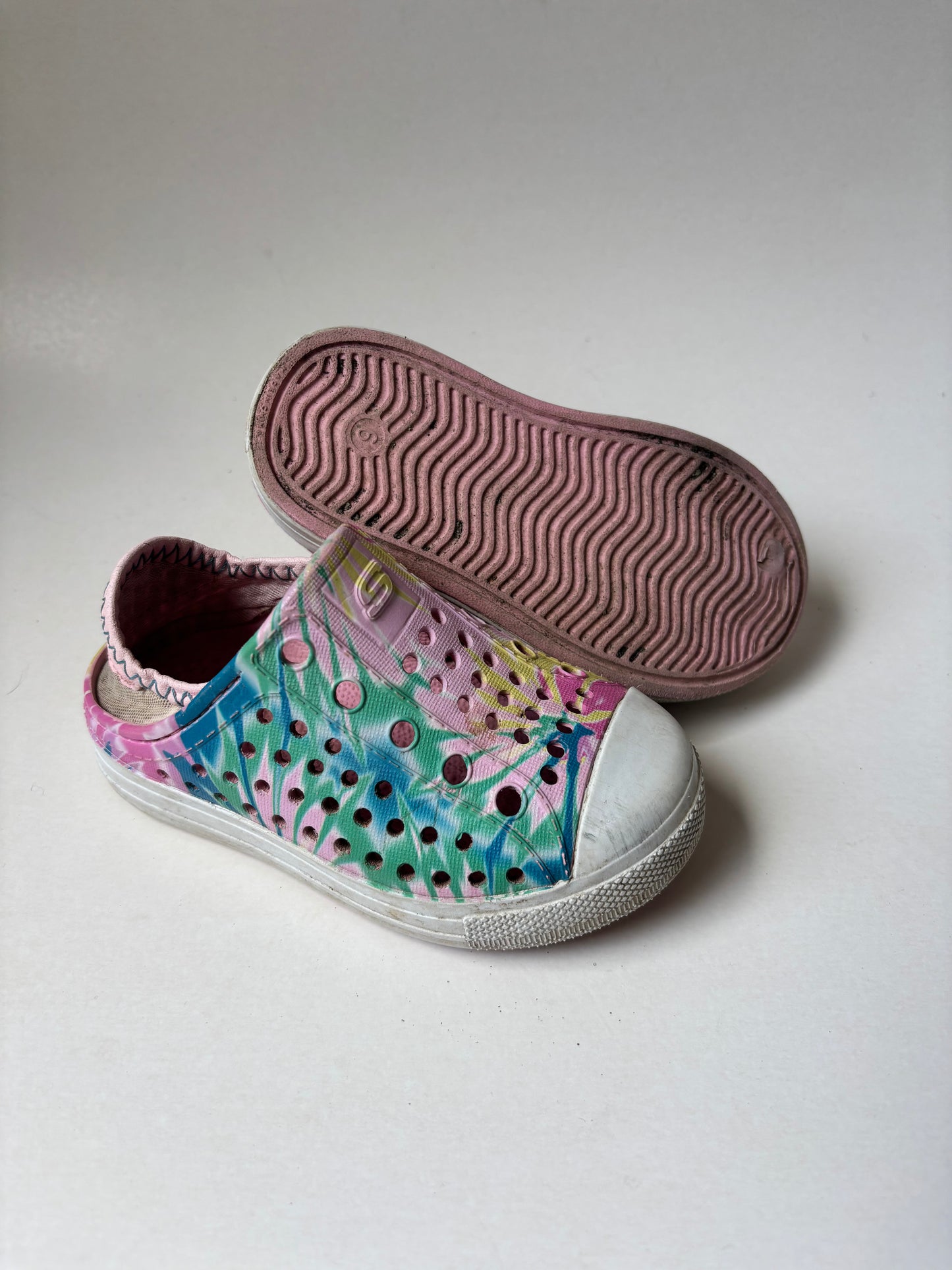 Tie Dye Pull On Foam Shoes