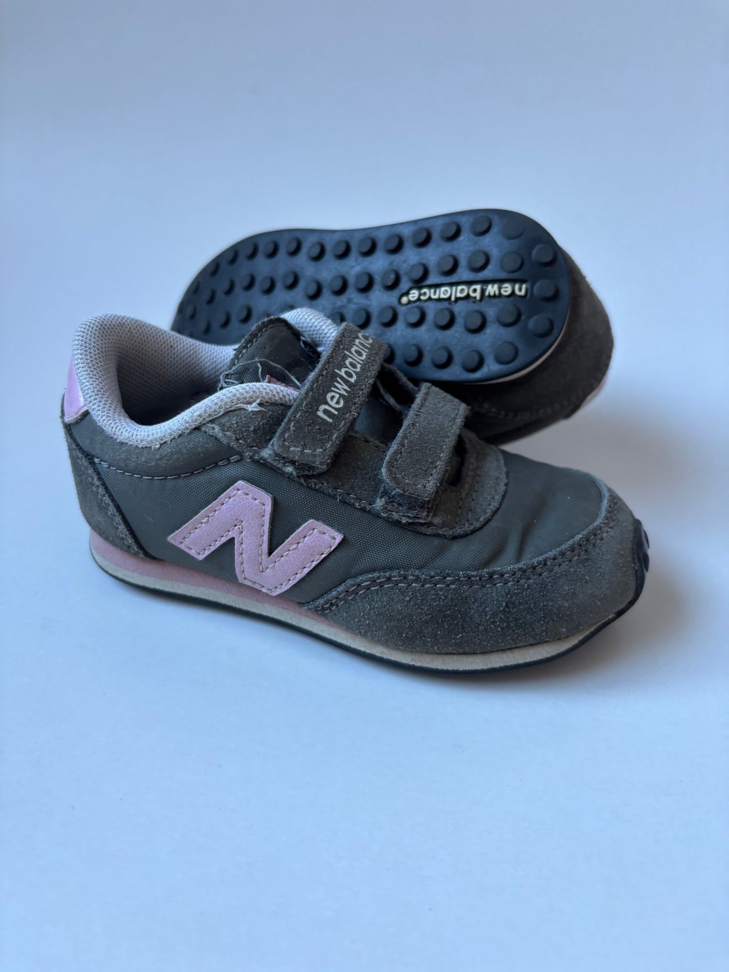 Grey & Pink NB Runners