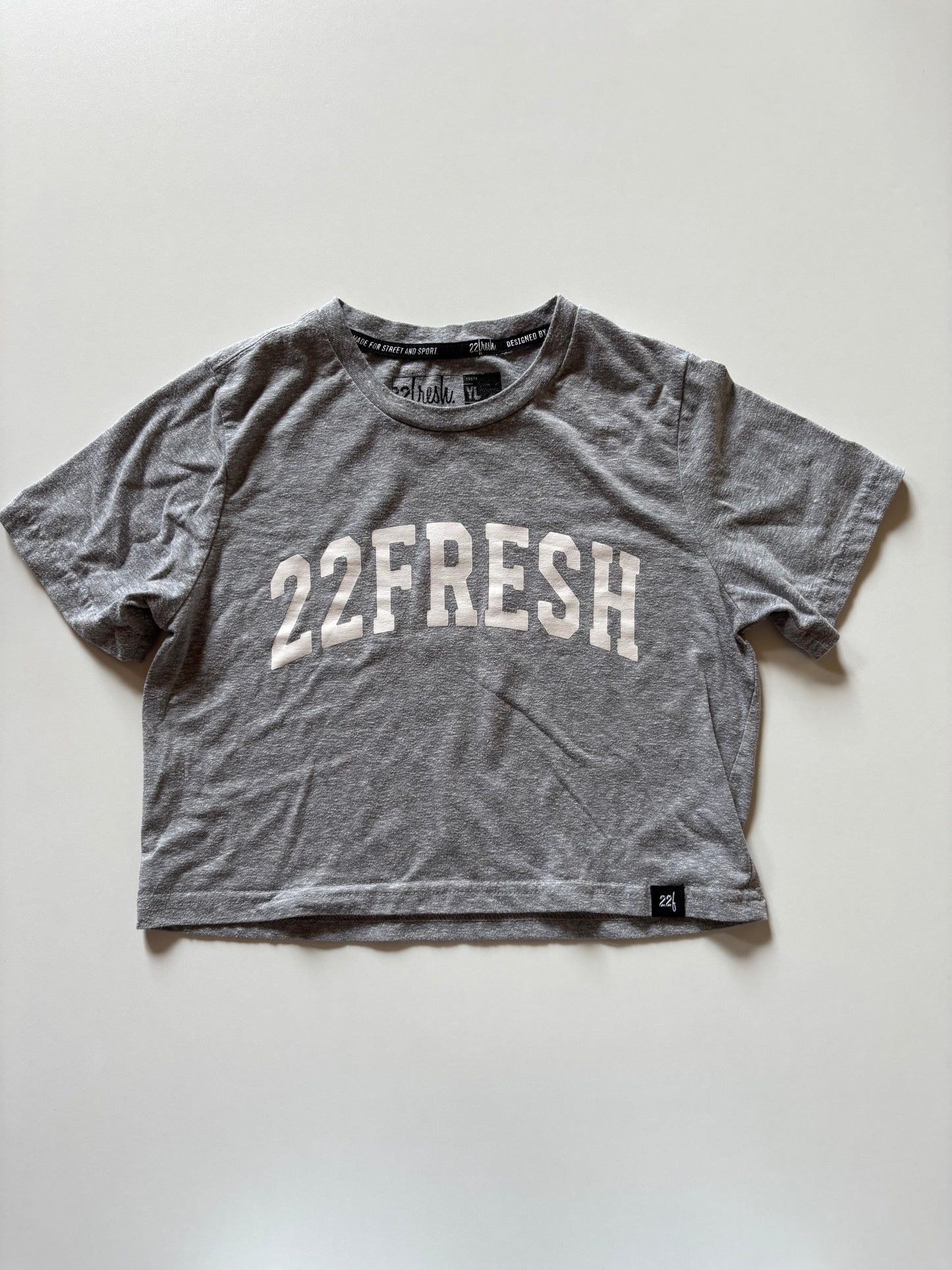 Grey Cropped 22f Tee