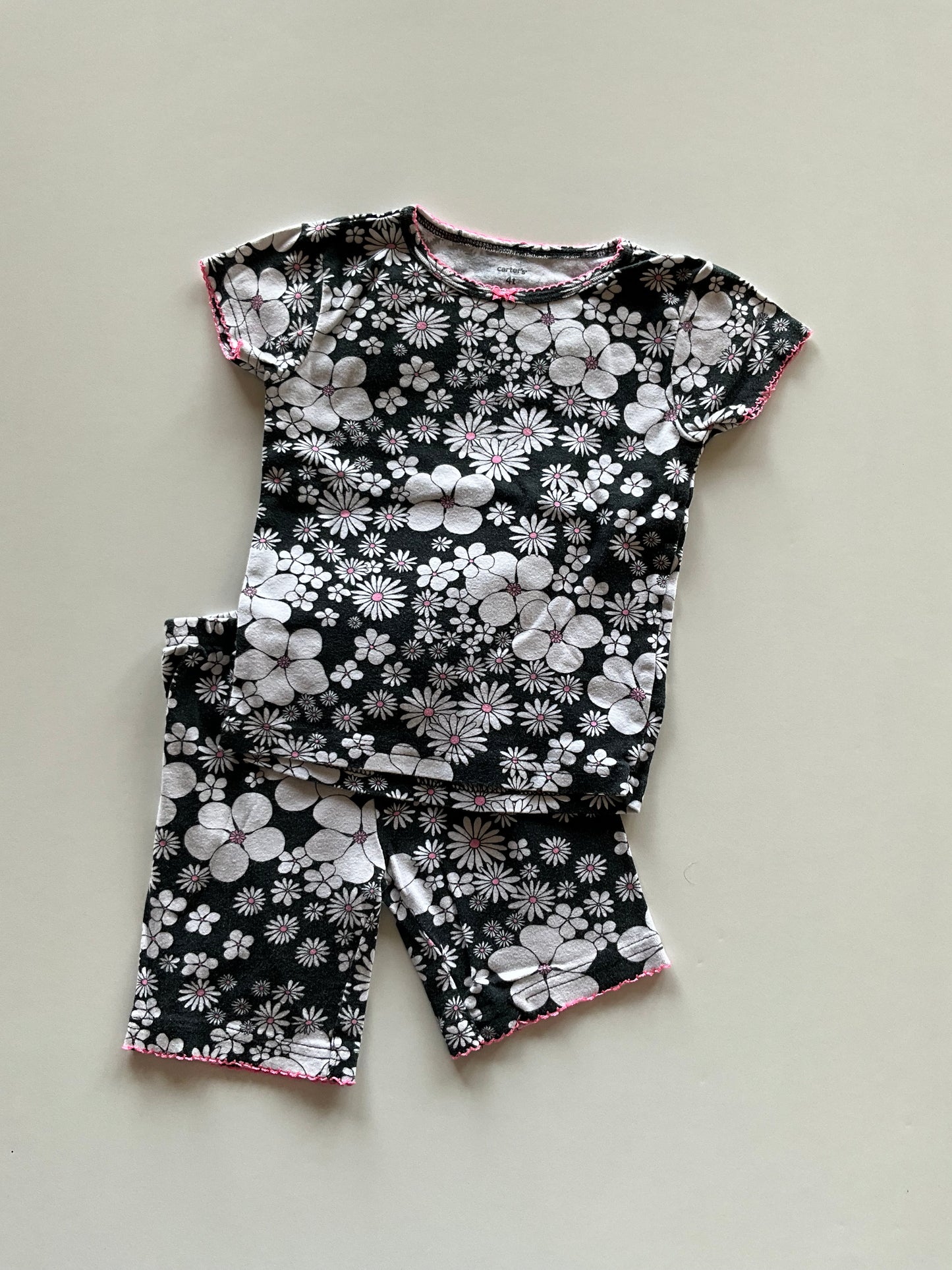 2pc Black & White Floral Pajamas