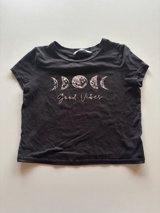 Black Moon Phase Cropped Tee