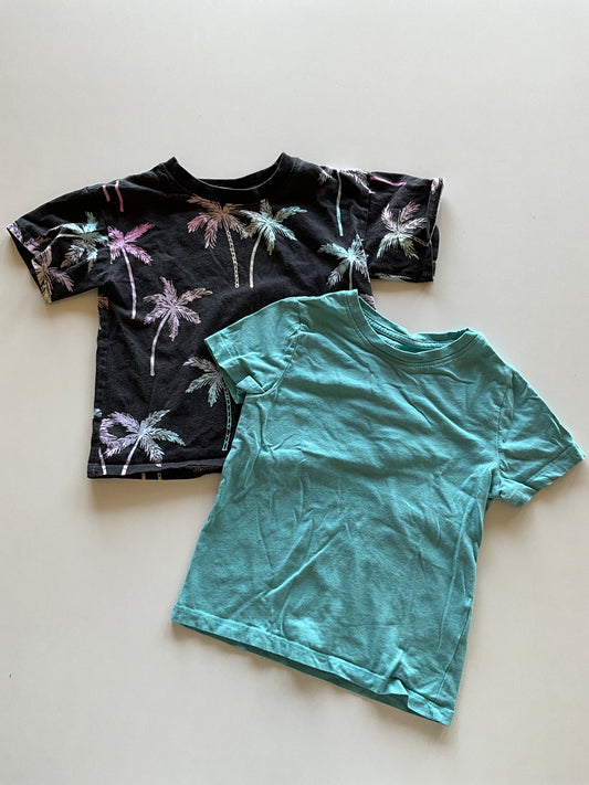 2 Tees