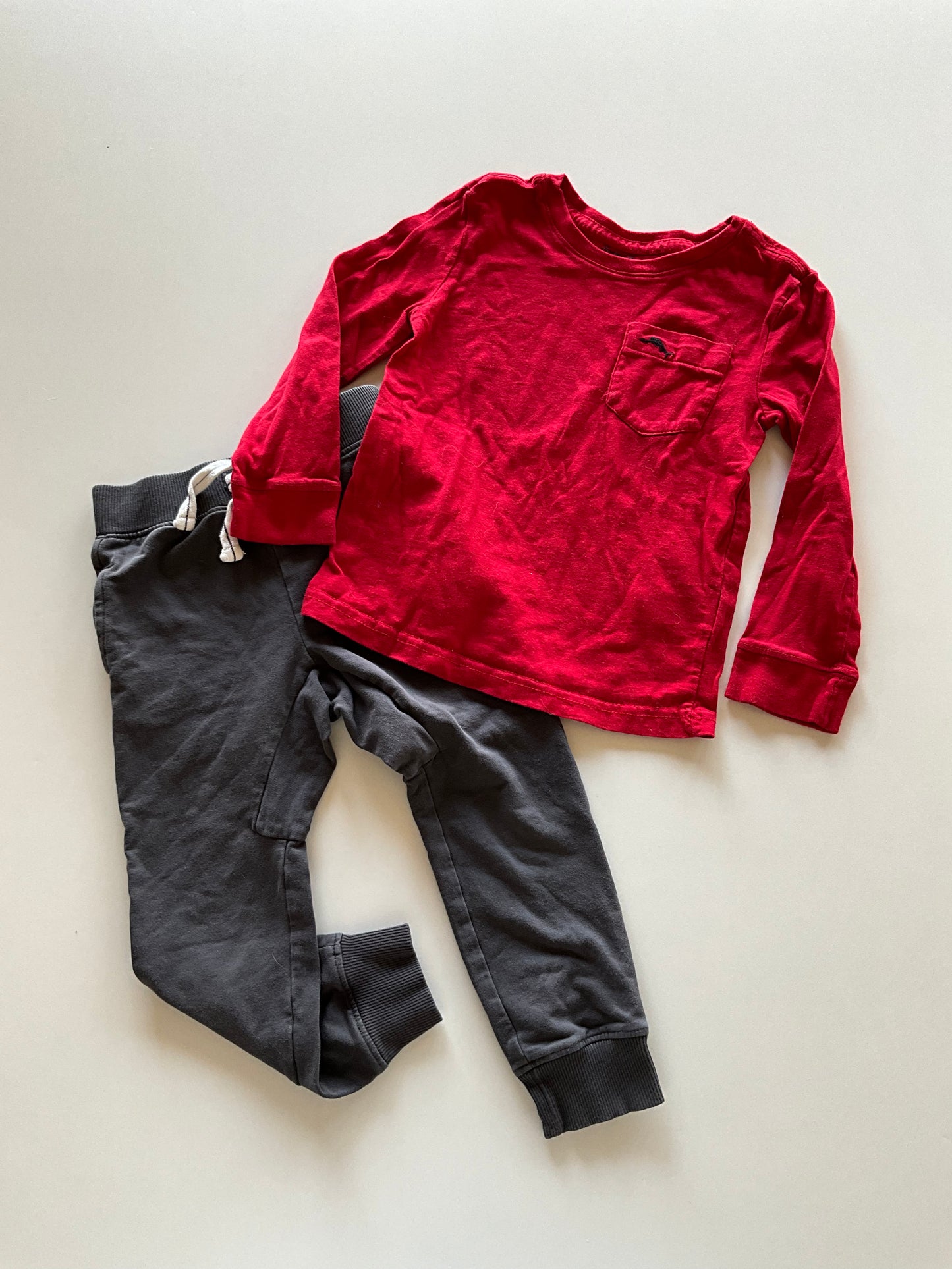 2pc Red & Charcoal Set