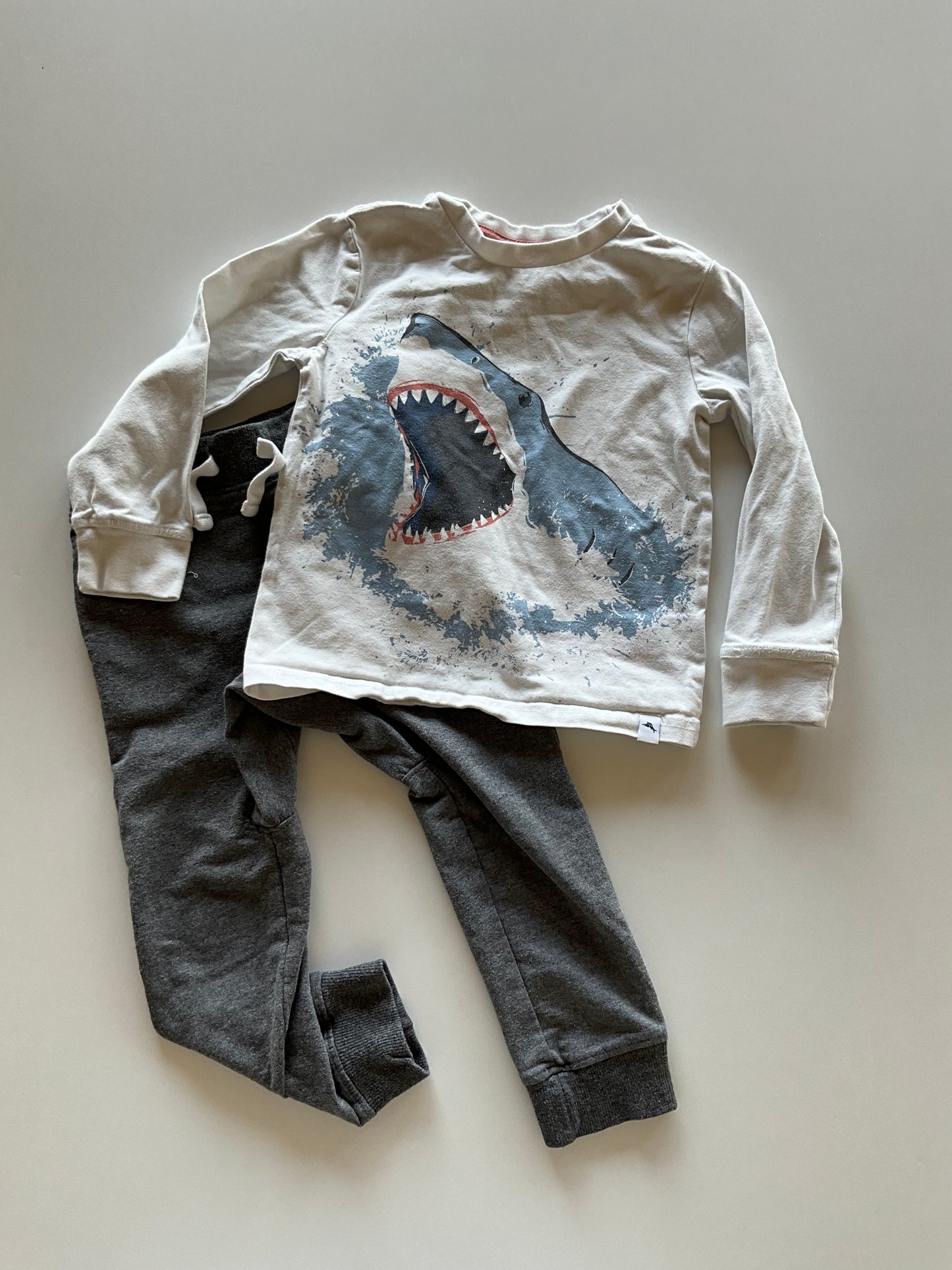 2pc White Shark Set