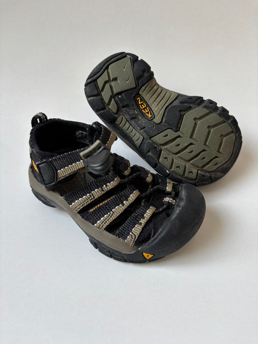 Brown & Black Keen Sandals