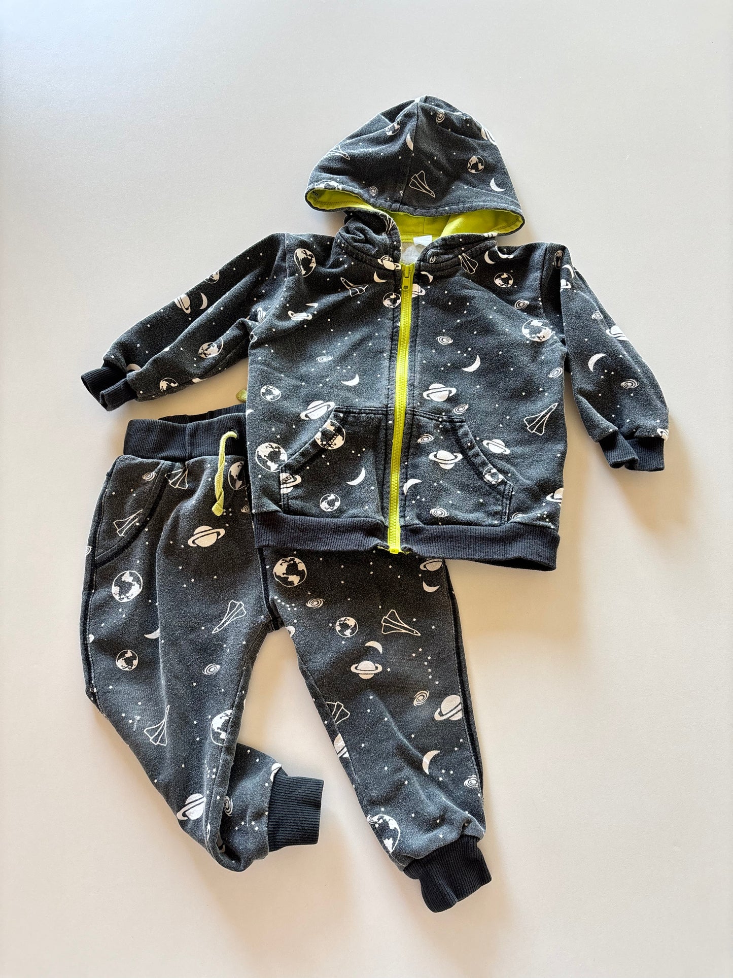 2pc Charcoal & Lime Space Set