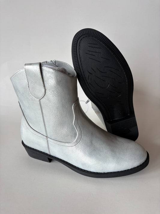 BNWT Silver Cowboy Boots