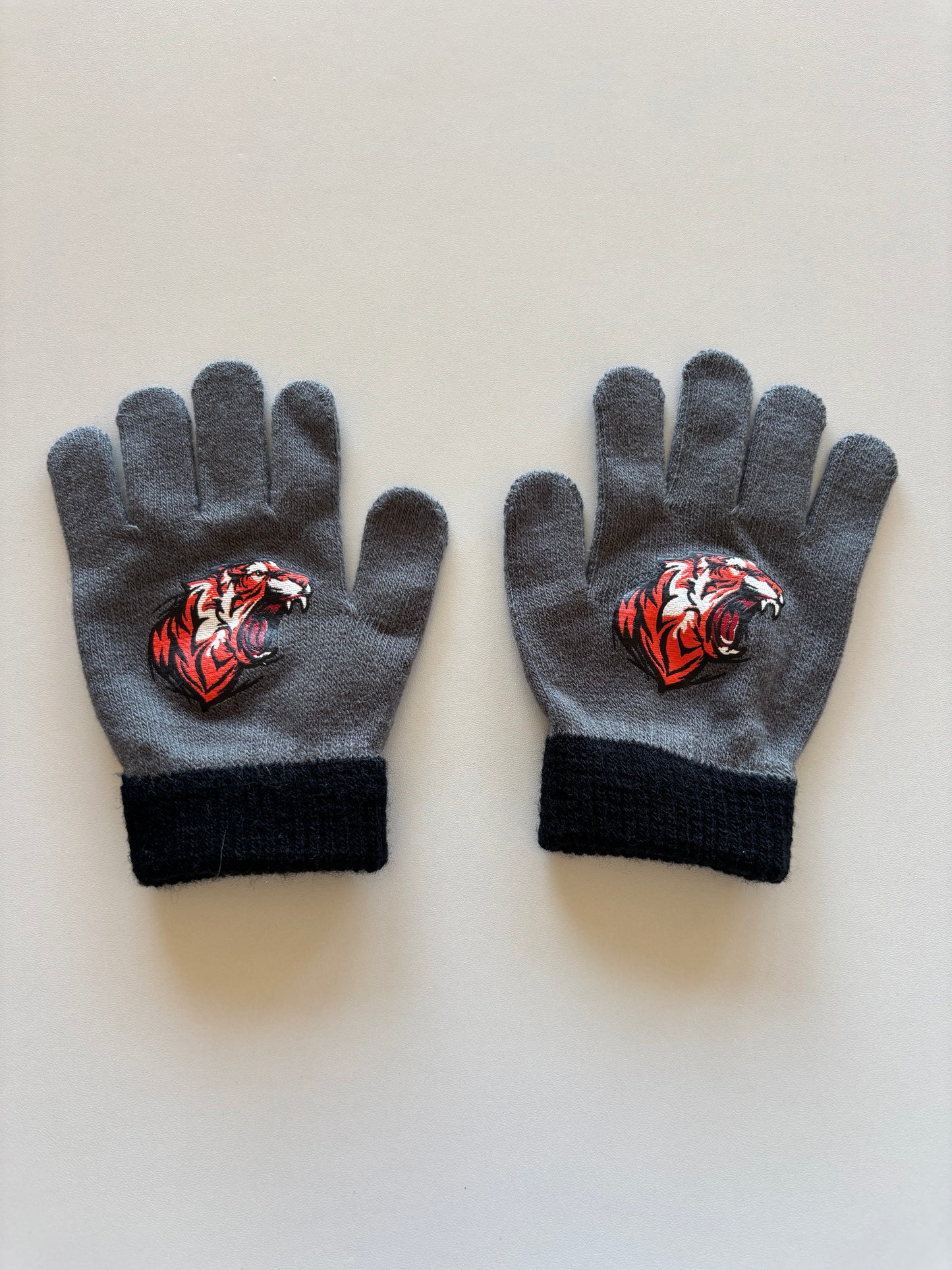 NWOT Tiger Mini Mitts