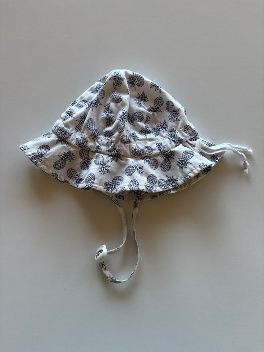 White & Navy Pineapple Sun Hat
