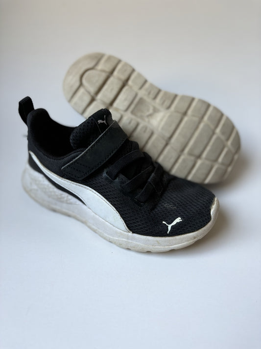 Black & White Puma Runners