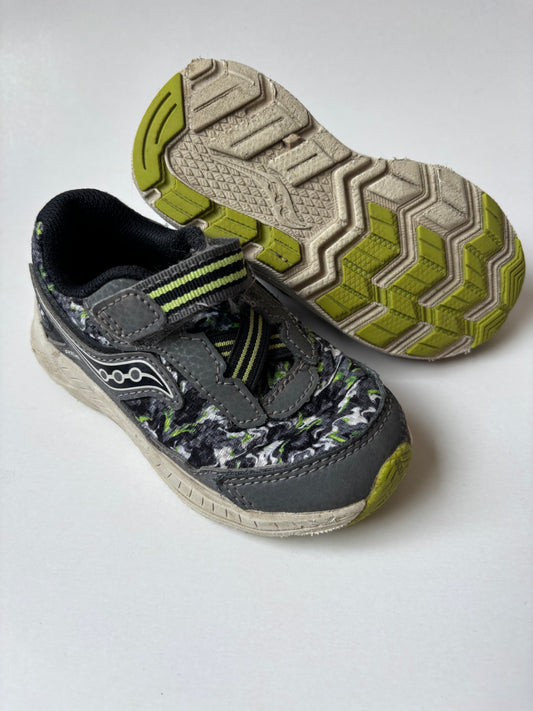Grey & Green Runners