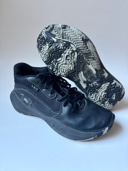 Black UA Runners