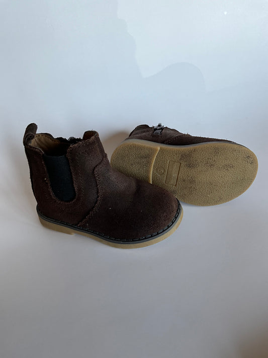 Brown Boots - size 5