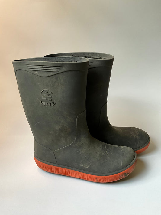 Grey & Orange Kamik Rain Boots - size 3