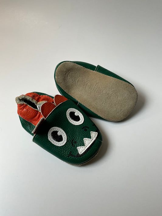 Dragon Leather Crib Shoes - size 3-4