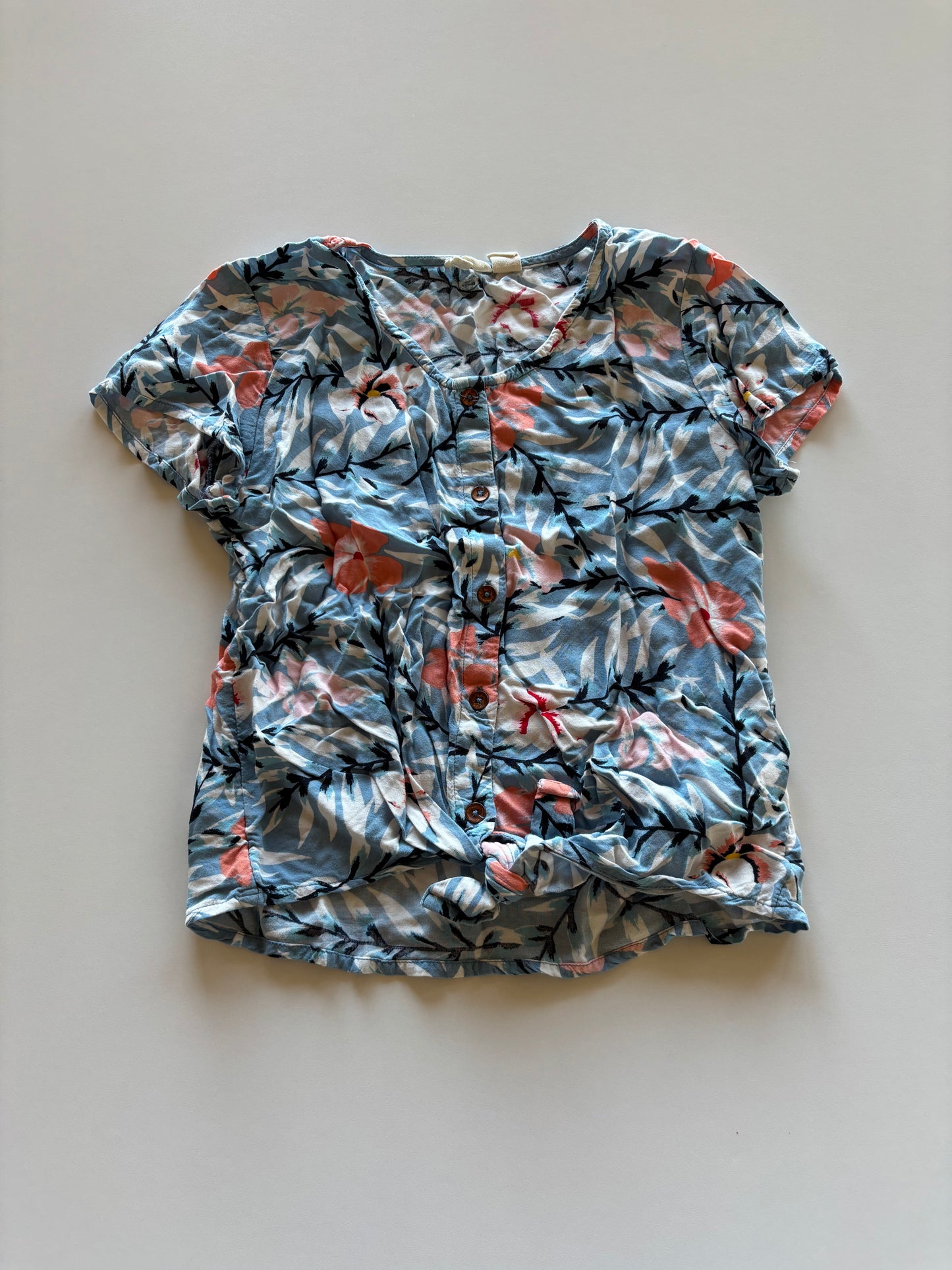 Blue Floral Knotted Button Up Shirt