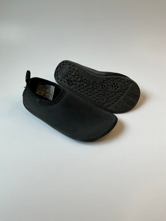 Black Water Shoes - size 7