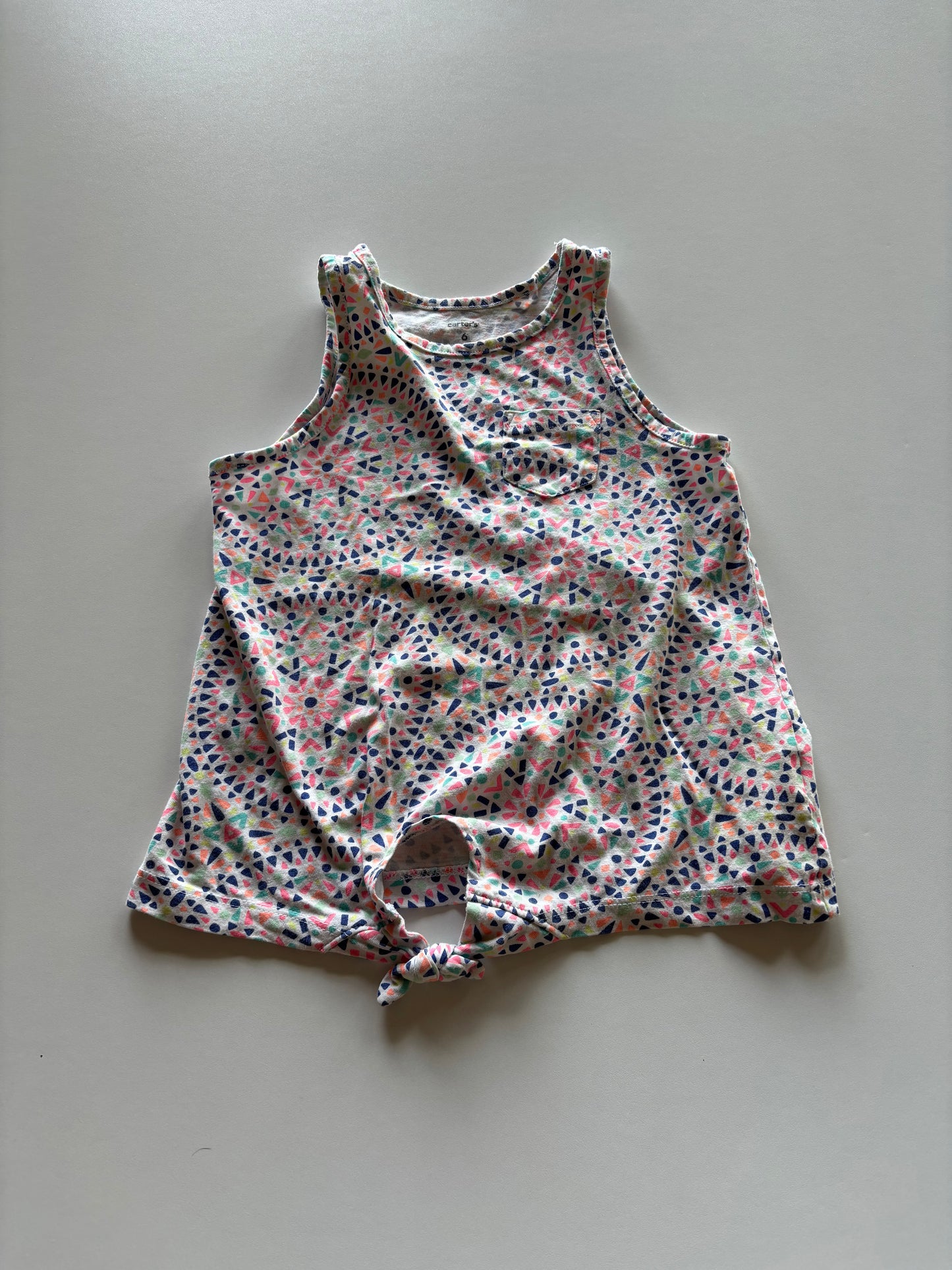 Neon Geometrical Knotted Tank