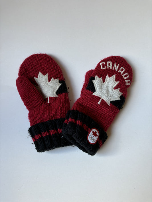 Toddler Knit Canada Mittens