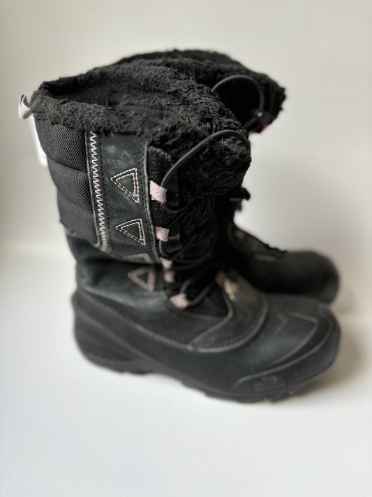 Black With Mauve Winter Boots