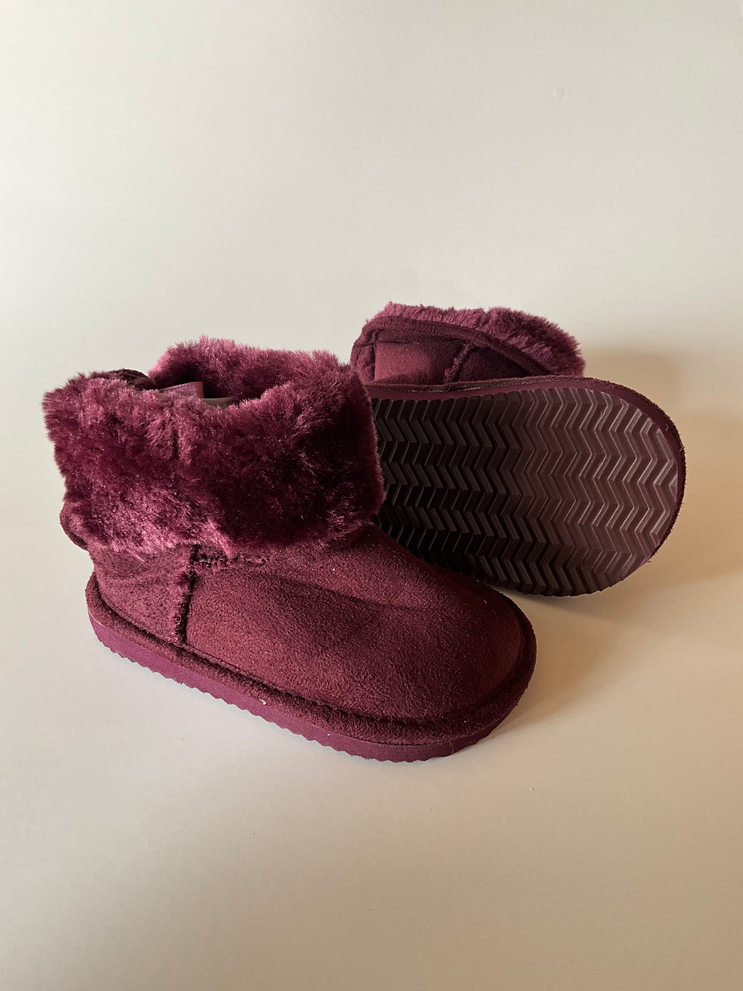 BNWOT - Maroon Sherpa Boots - size 6