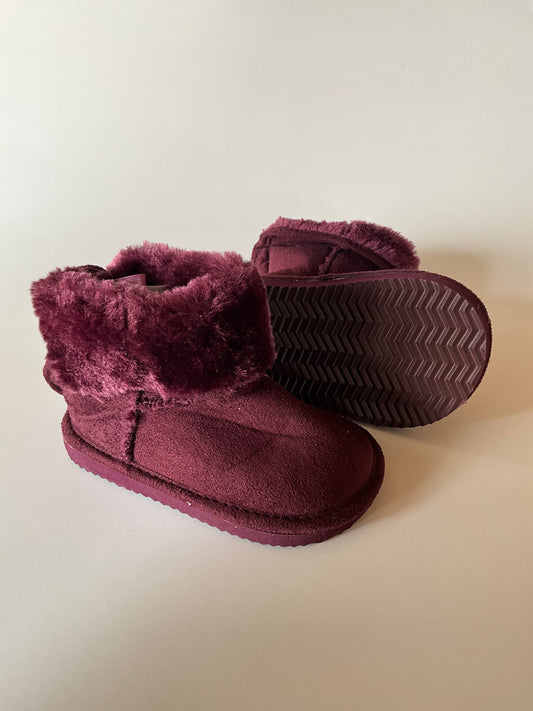 BNWOT - Maroon Sherpa Boots - size 6