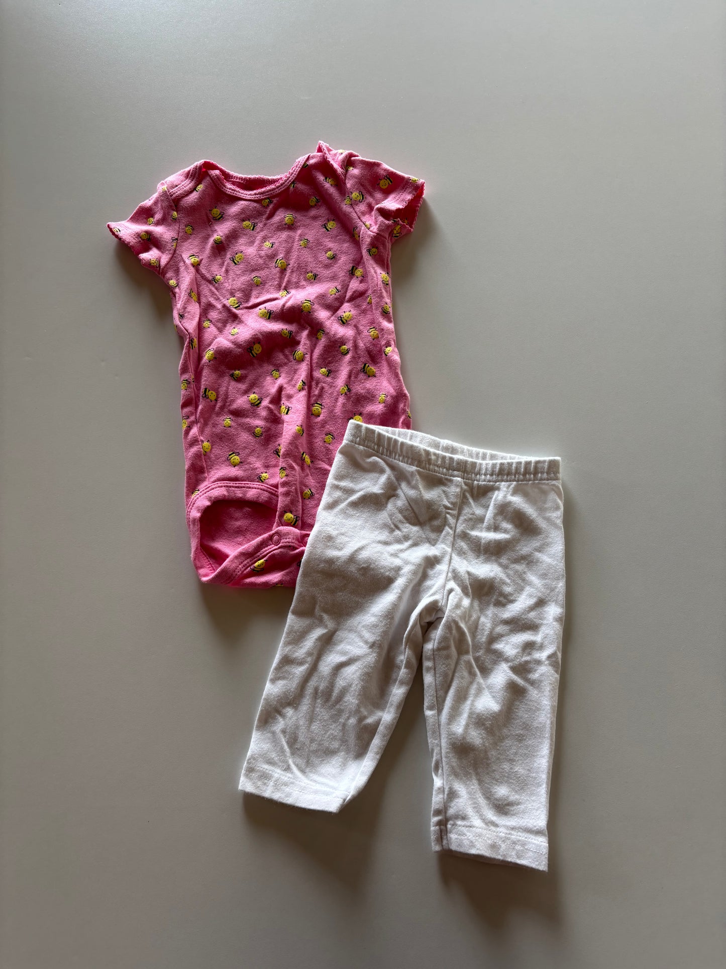 2pc Pink Bumblebee & White Set