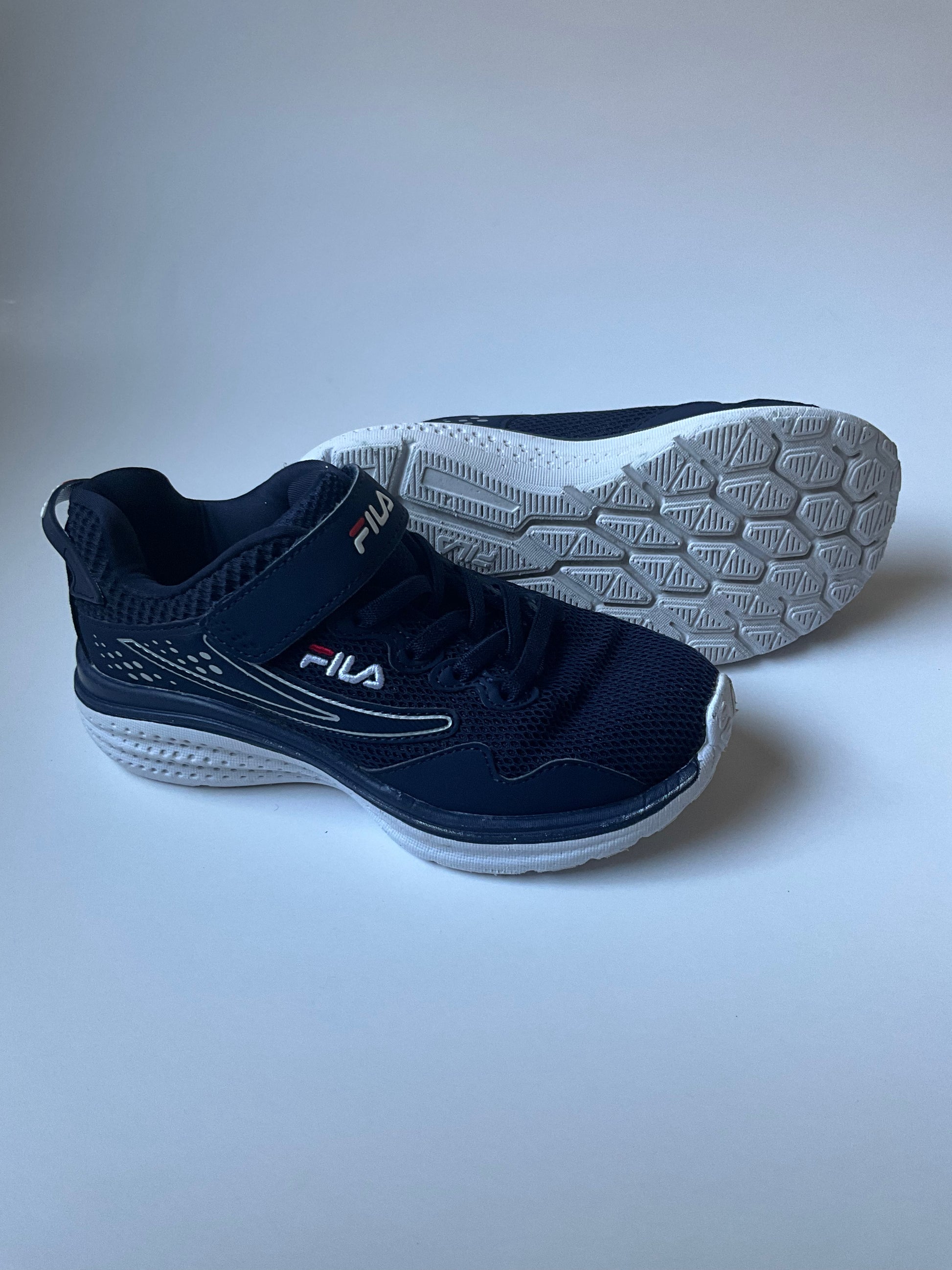 Fila deals runners costco