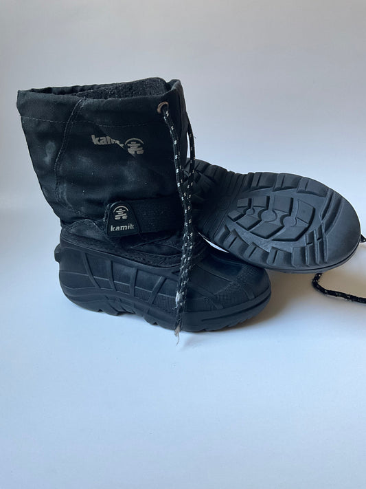 Black Kamik Snow Boots