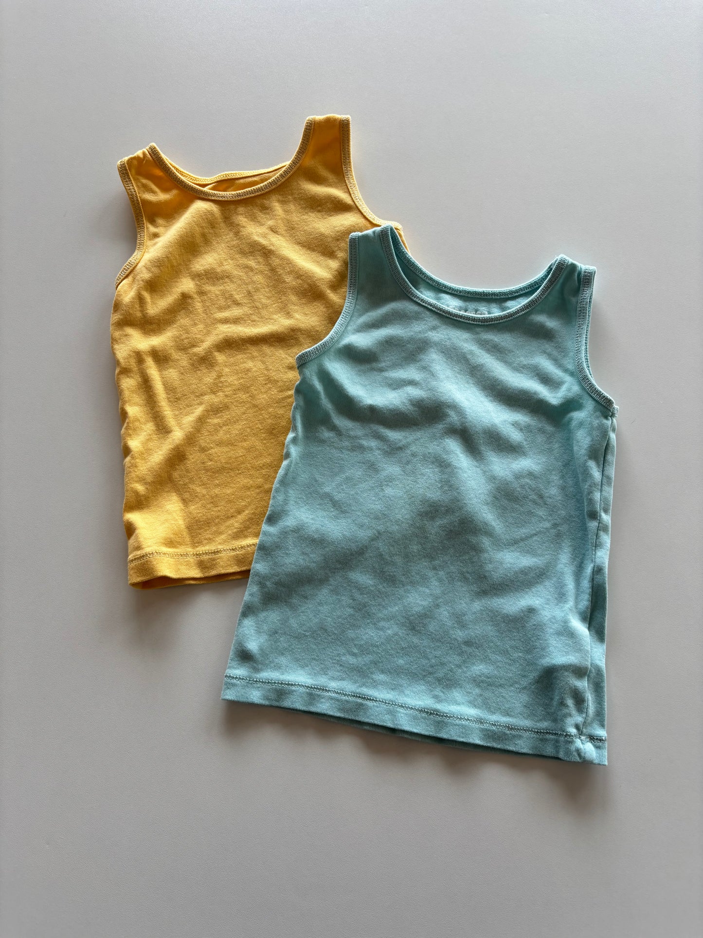 2 Tanks